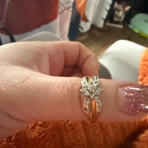 Elegant Gold and Silver Women's Ring